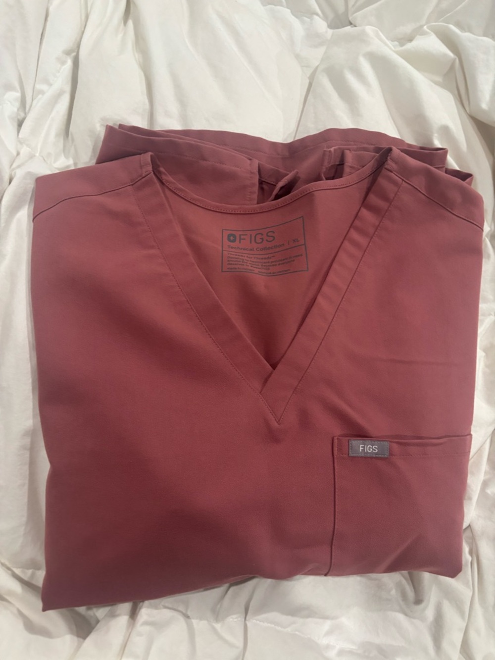 FIGS Catarina scrub top in mauve